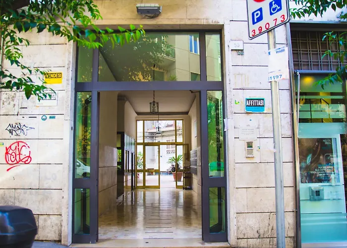 Bed and Breakfast Easy House Napoli